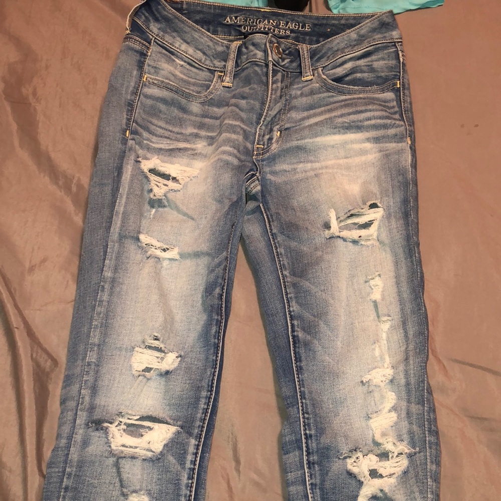 AMERICAN EAGLE💜ripped jeans WORN ONCE!